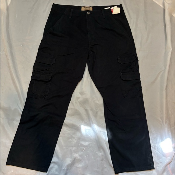 Wrangler Men's Dark Cargo Pants - Picture 1 of 4